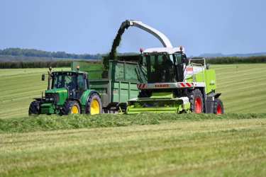 How to make the best silage in bad weather